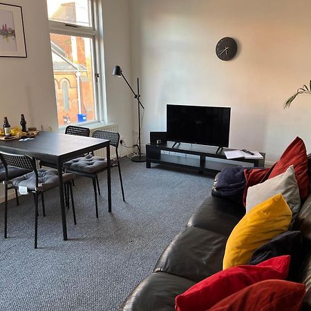 Loganberry Apartment Белфаст Екстериор снимка