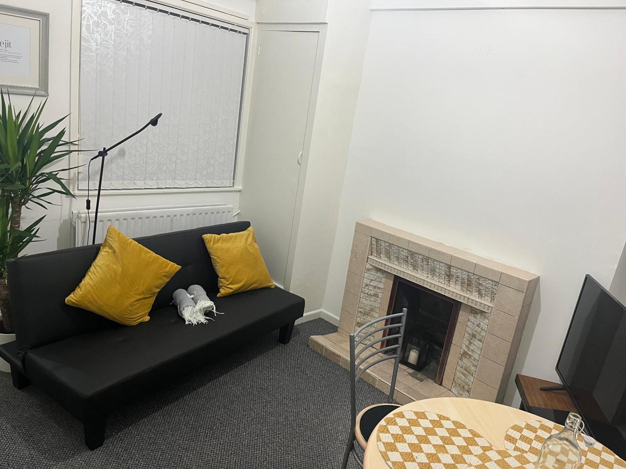 Loganberry Apartment Белфаст Екстериор снимка