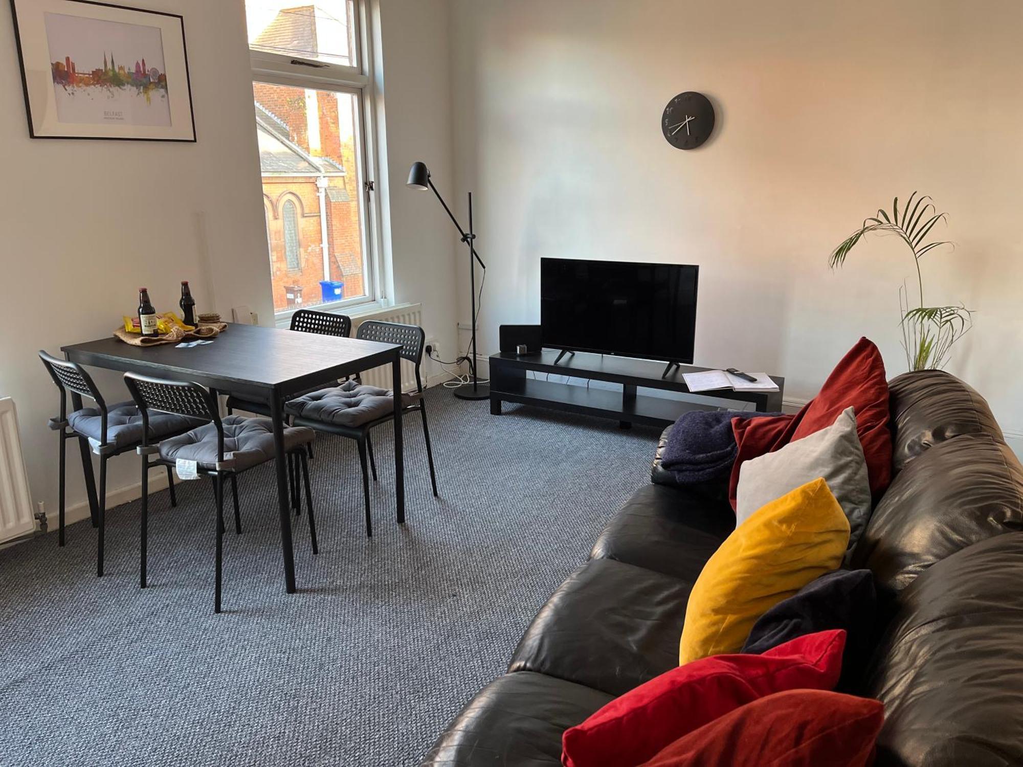 Loganberry Apartment Белфаст Екстериор снимка